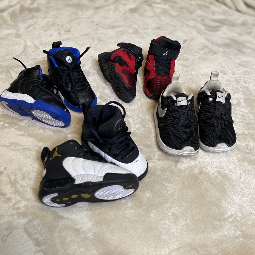 Combo of 4 pairs of baby shoes